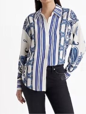 Express NWT Boyfriend Portofino M Blue White Paisley‎ Stripe Button Up Silky